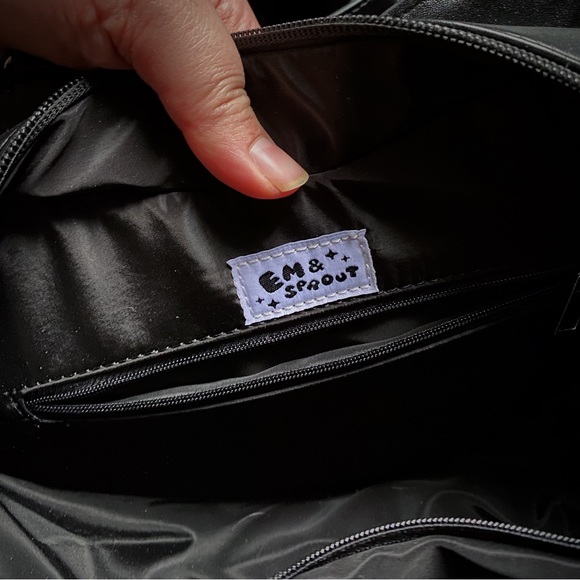 Em & Sprout Black Jack-o-Lantern Heart Crossbody Backpack Halloween Bag - Picture 3 of 7